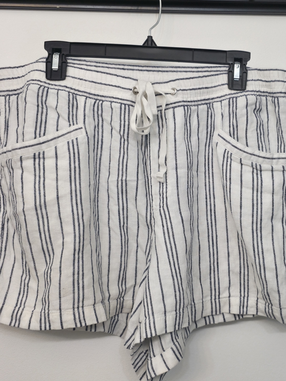 GAP White & Navy Striped Drawstring Women's Athletic Shorts